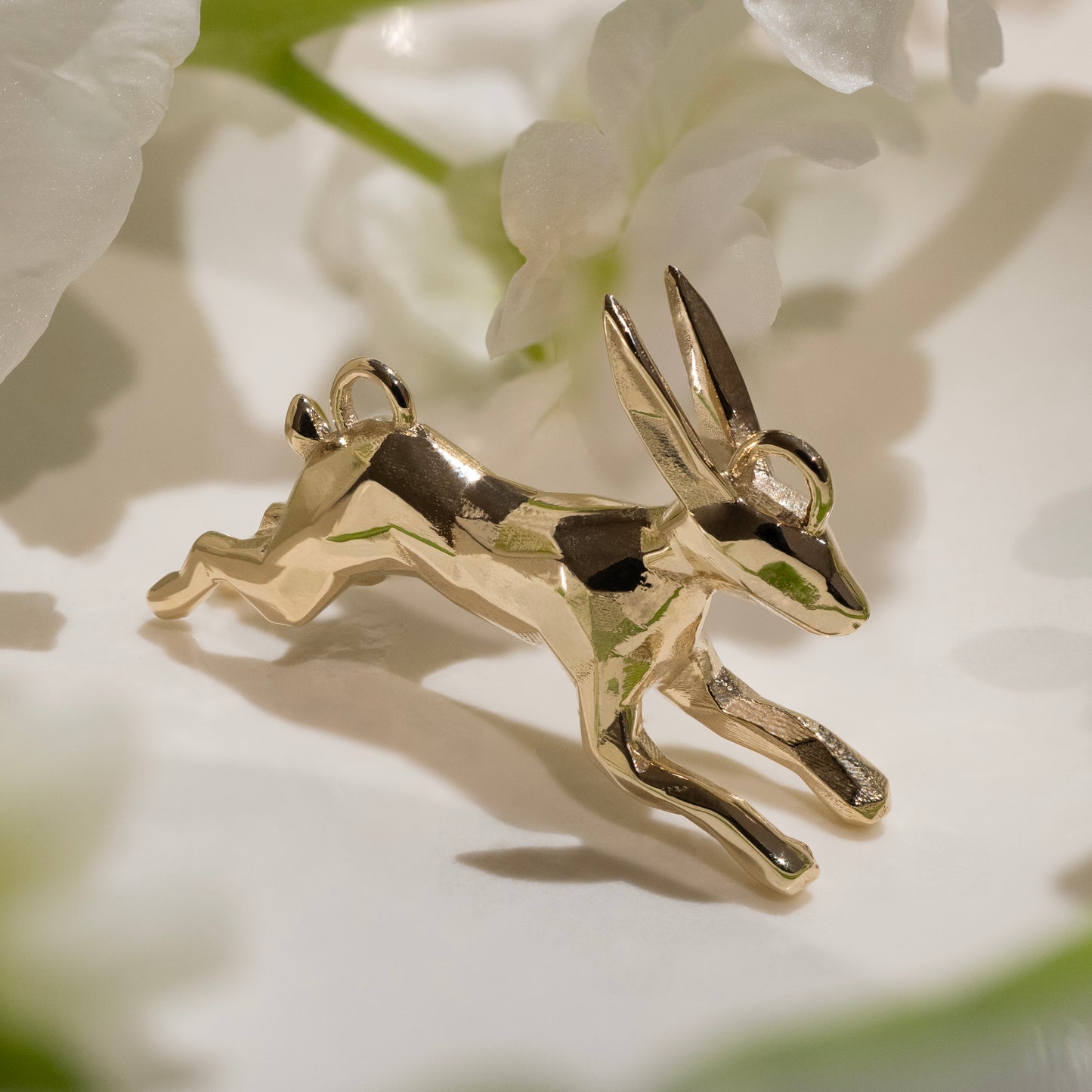 Hare Necklace in 18ct Yellow Gold