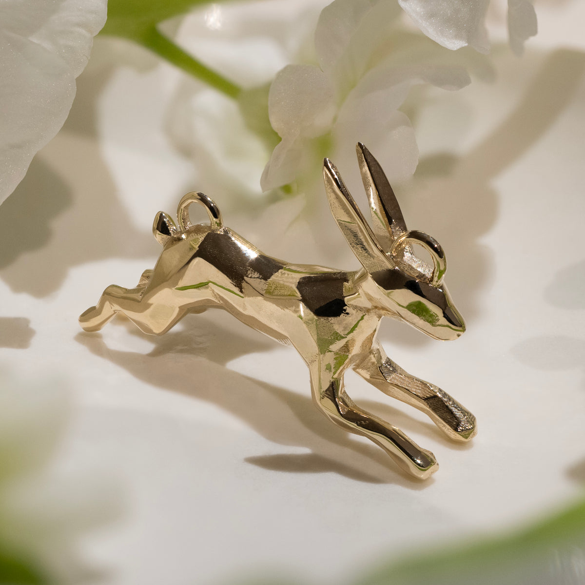 Hare Necklace in 18ct Yellow Gold